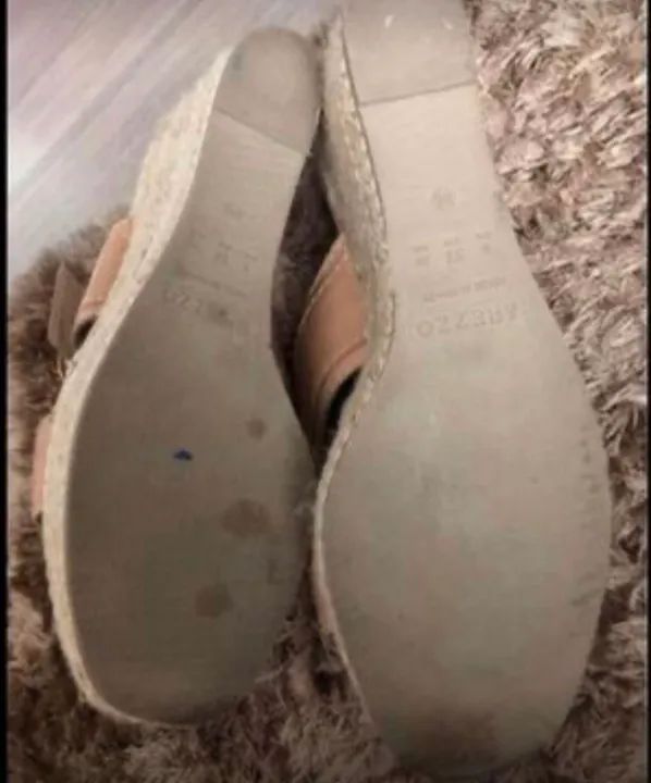 SANDÁLIA AREZZO TAMANHO 37 - Foto 4