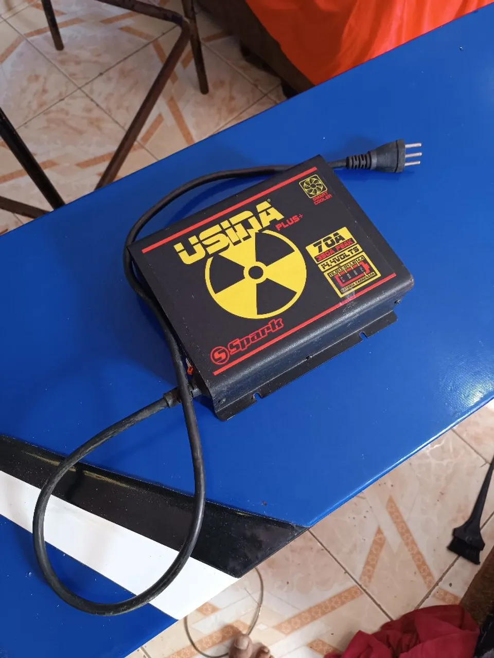 Fonte usina de 70 aceito cartões