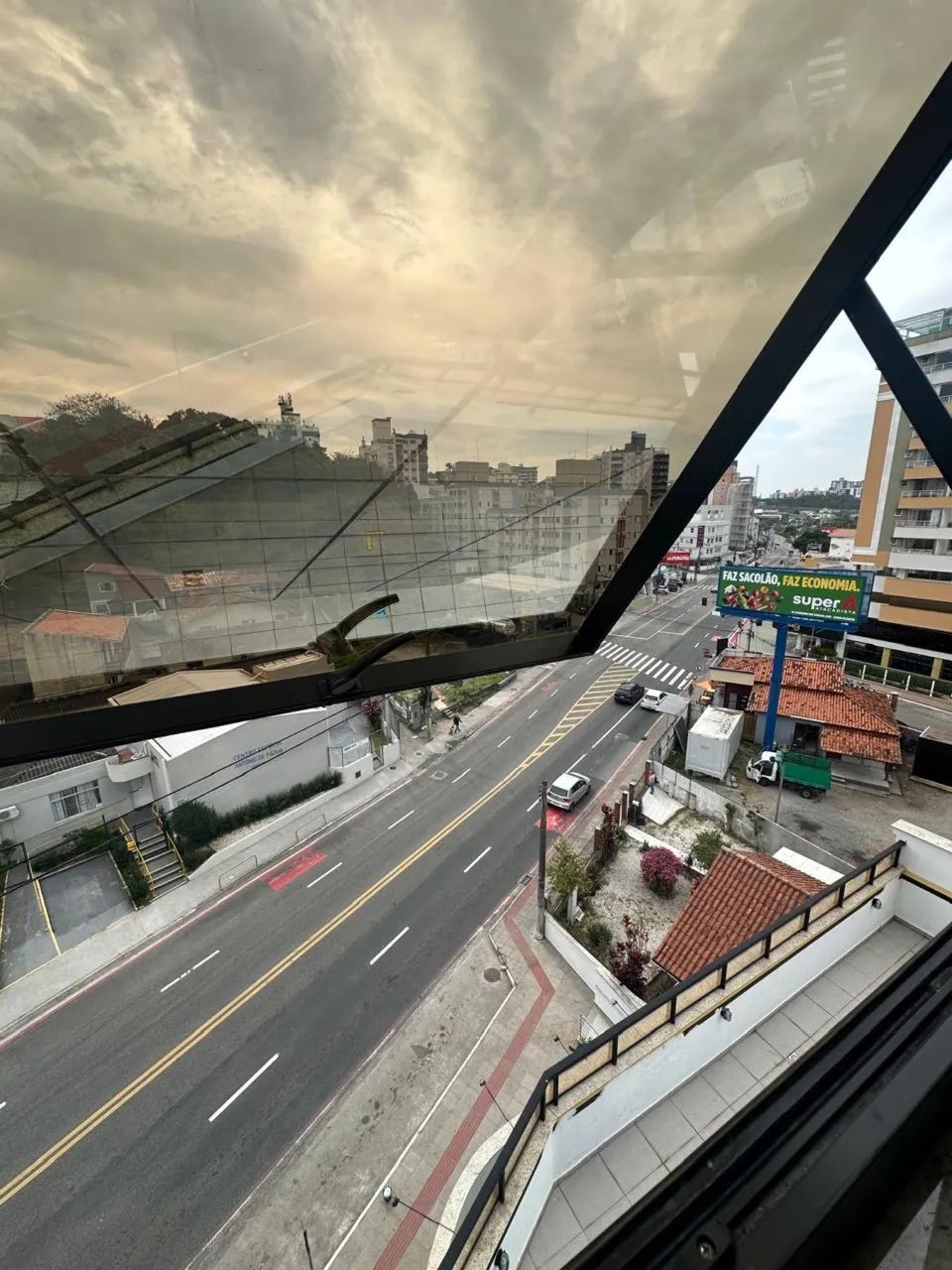 Alugo sala comercial mobiliada em coqueiros  - Foto 14