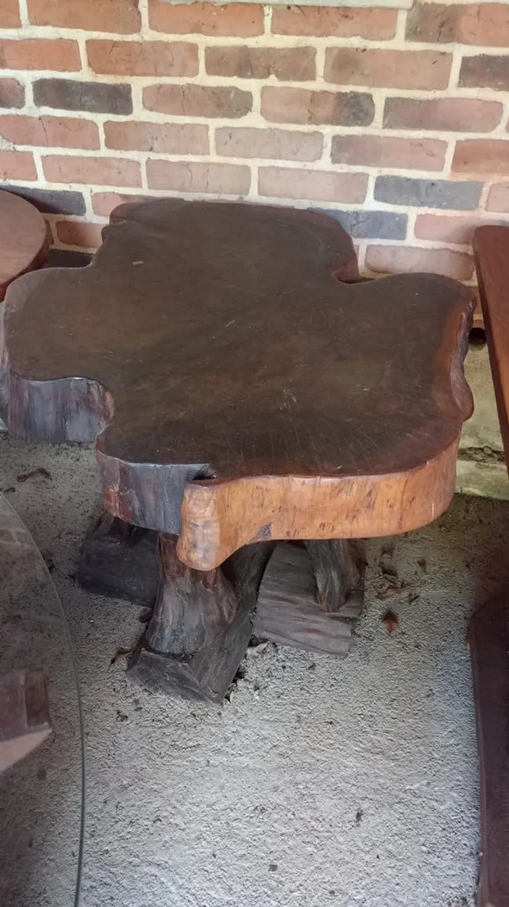Mesa grande de jantar em Madeira de Demolição