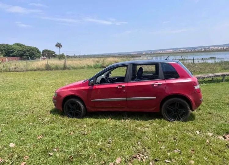Fiat Stilo manual 1.8 8v 2007 - Foto 4
