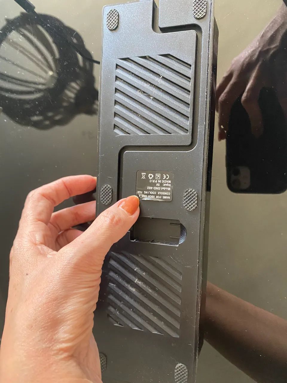 Base Suporte Vertical Com 2 Coolers Xbox One X Hub Usb Preto