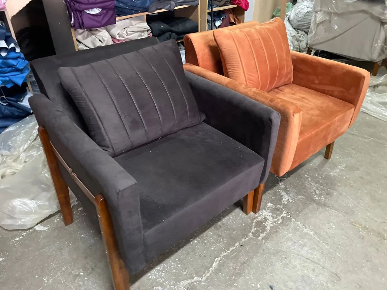 Poltronas Orion em Veludo Elegantes e Confortáveis