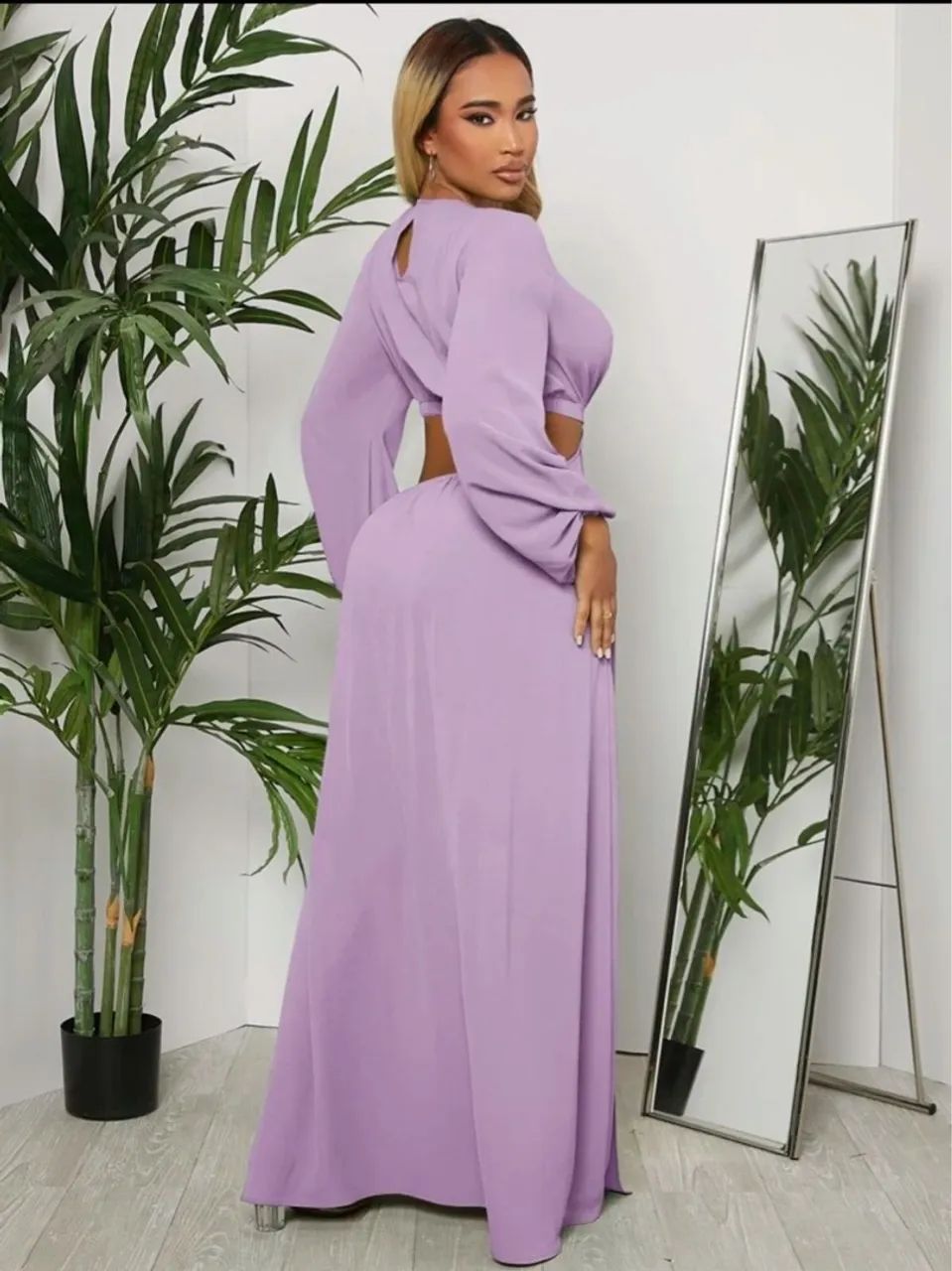Vestido Longo Lilás com Fenda e Detalhes - Foto 2