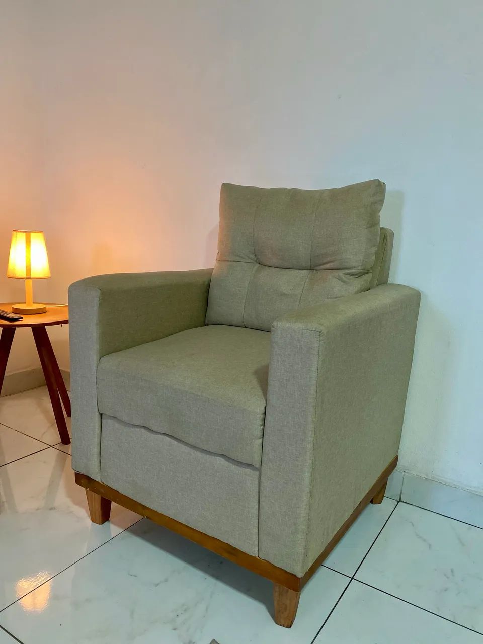 Poltrona em linho 
