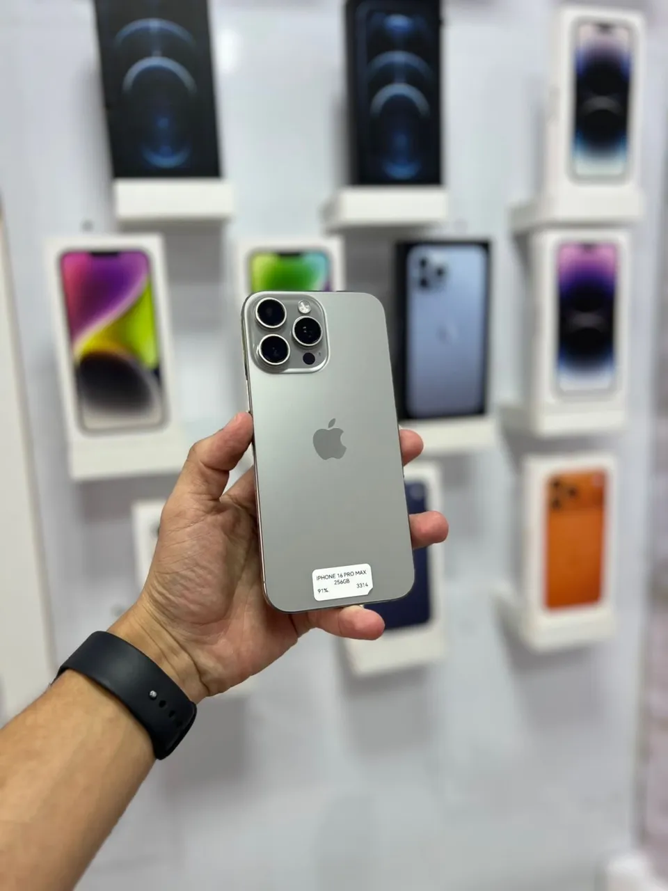iPhone 11 Pro Max - 64GB ?1.650,00 - Celulares e Smartphones