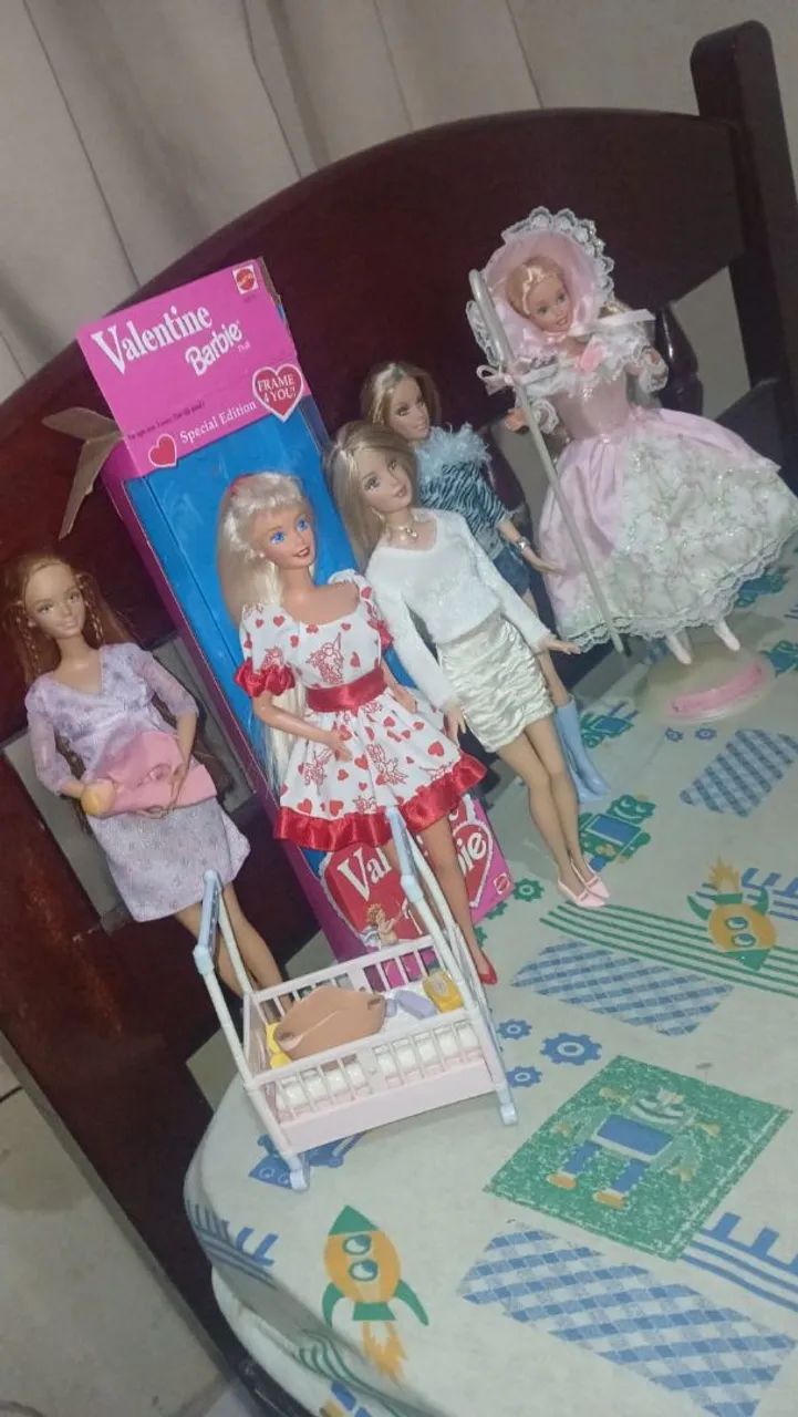 Lote incrível de Bonecas Barbies