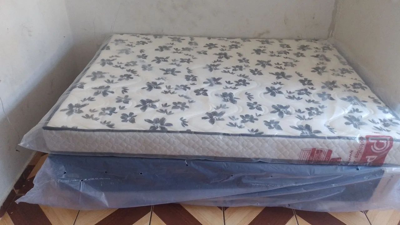 Cama de casal +colchão ambos no plastico