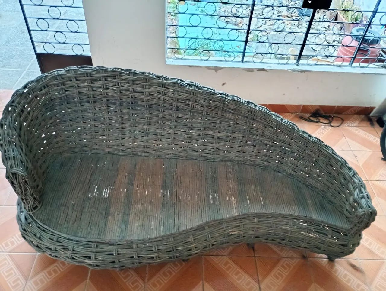 Sofá artesanal de madeira - Foto 4