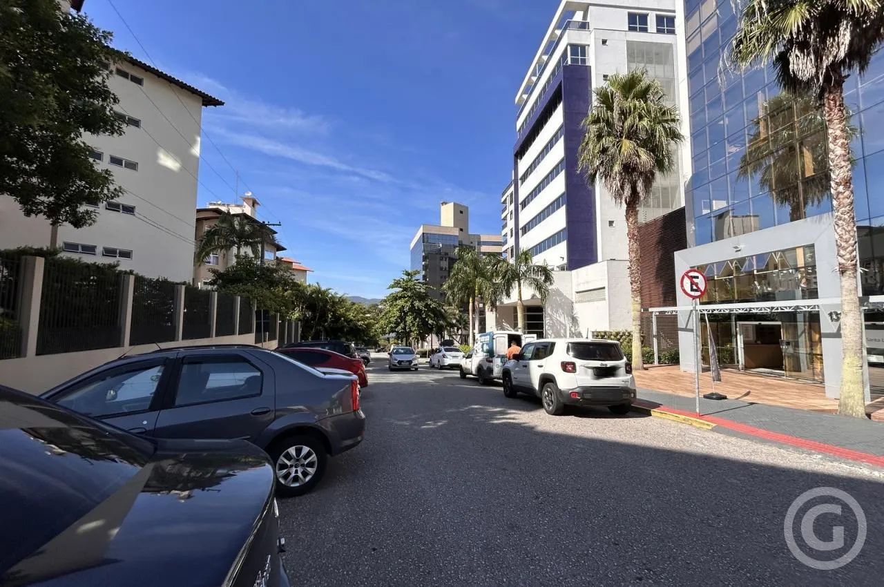 Oportunidade imperdível em Florianópolis: Sala comercial no bairro Itacorubi, ideal para a - Foto 4