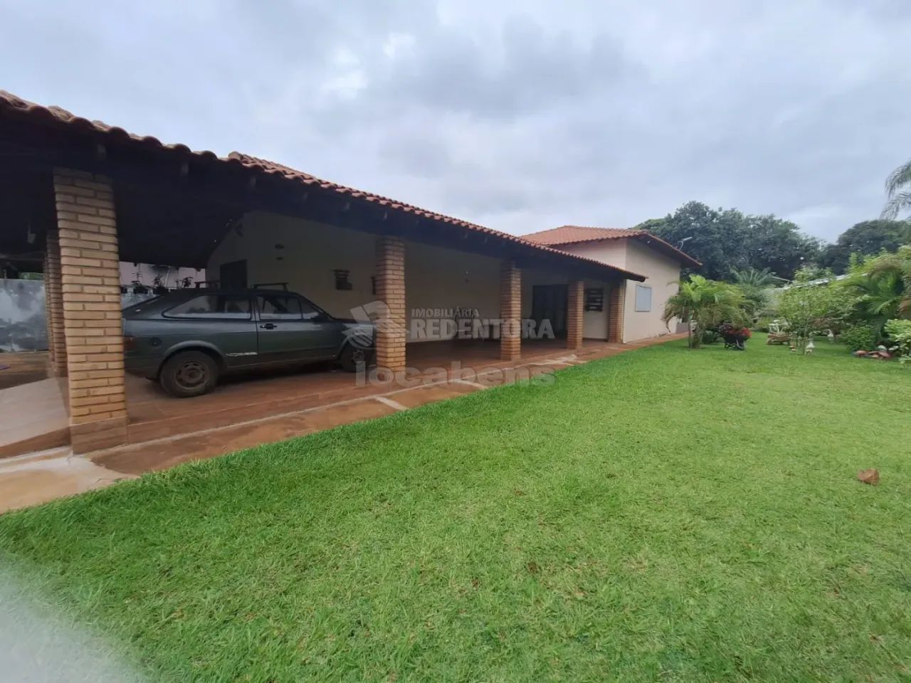 Chácara com casa com 3 dormitórios 1 tipo apartamento e área lazer - Foto 4