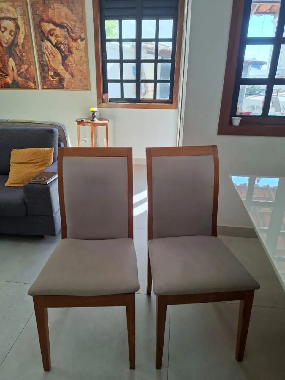 Mesa de jantar quadrada 1,40 x 1,40 com 6 cadeiras - Foto 5