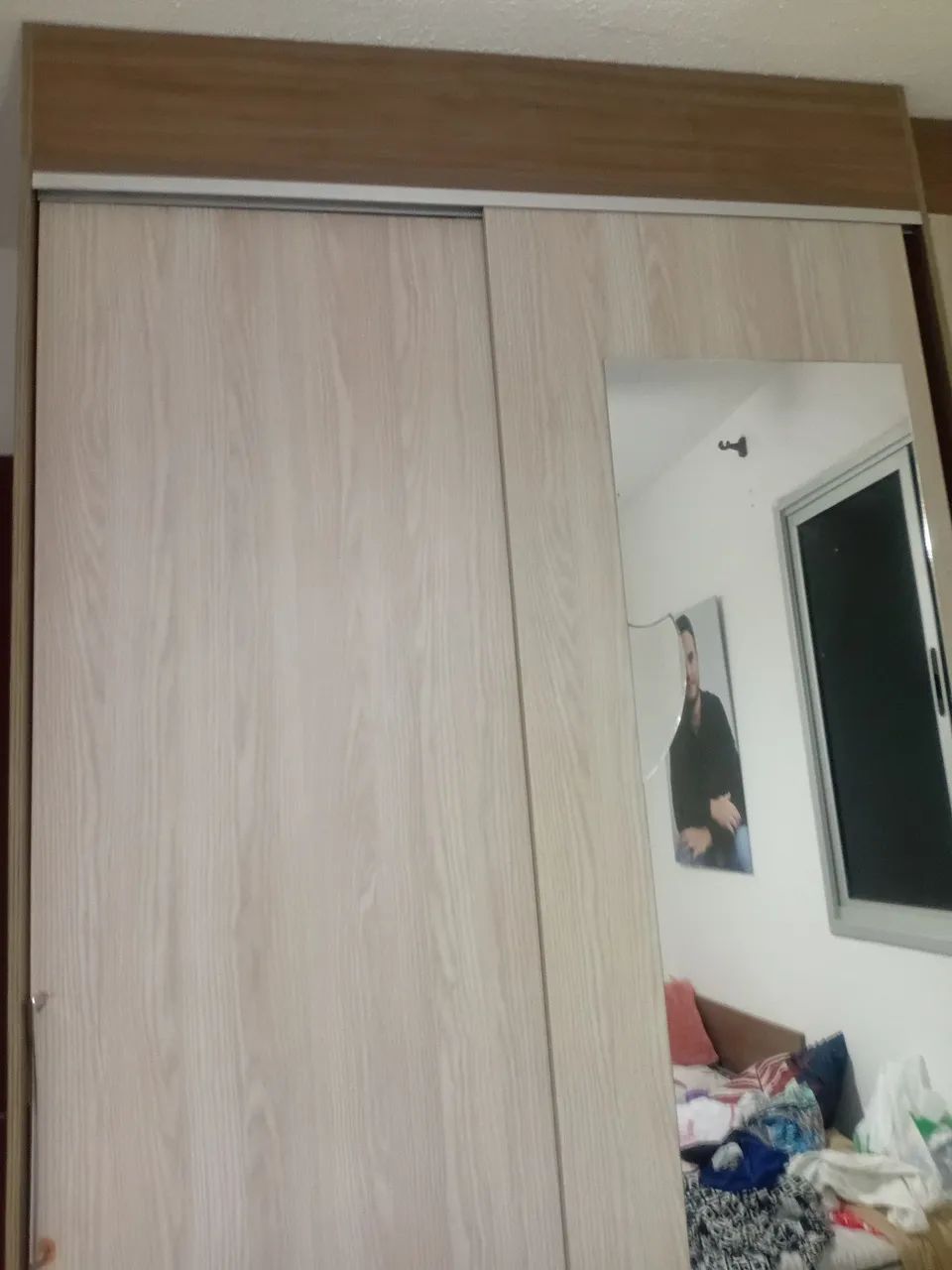 guarda roupa planejado espaçoso com espelho 