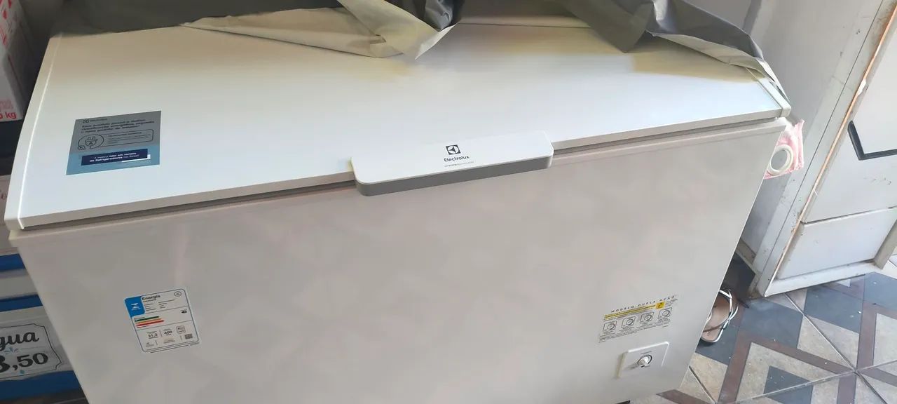 Freezer Eletrolux novo com NF com 3 meses de comprado 