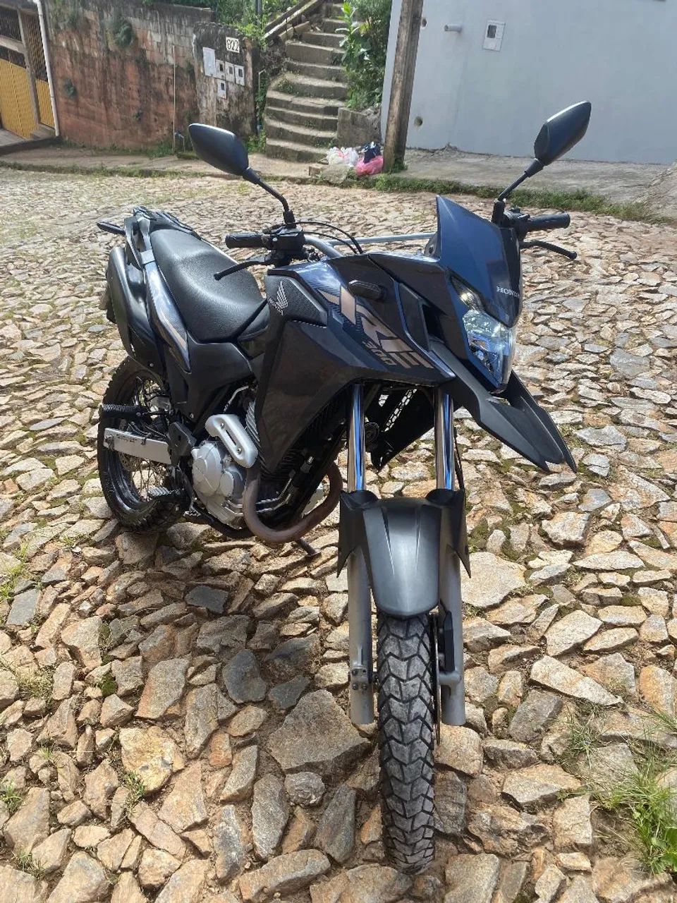 XRE 300 2021