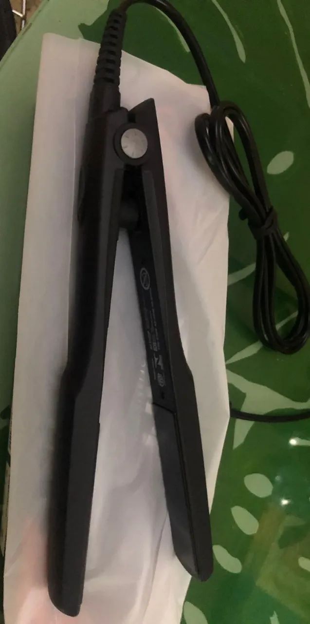 Chapinha Prancha Taiff Cerâmica Preta 110v/220v Bivolt Nf Preto 127/220v - Foto 3