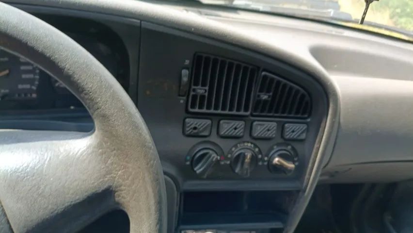 Volkswagen Pointer 1.8 / CLI 1995 - Foto 4