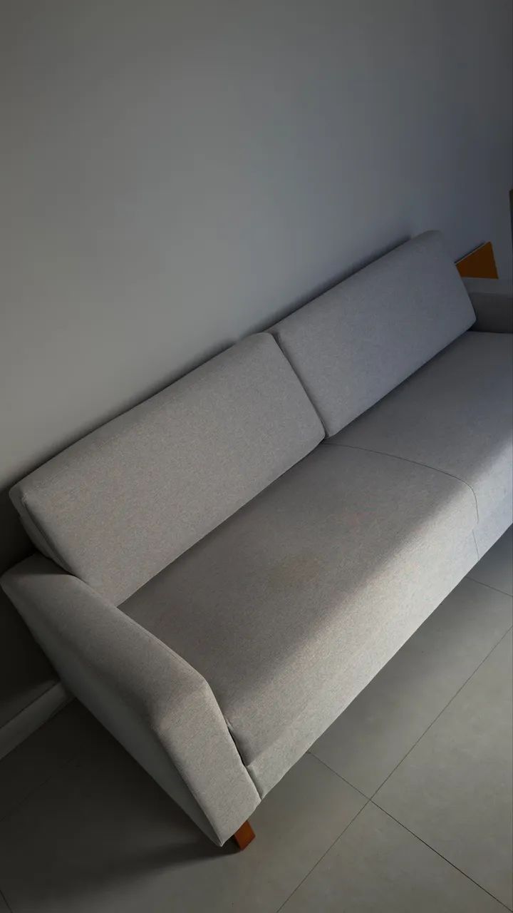 Sofá confortável 4 lugares cinza 