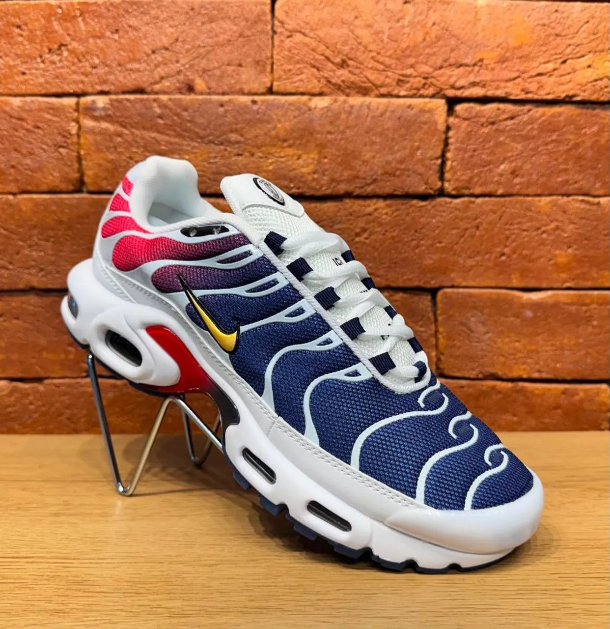 Tenis modelo TN - Foto 3