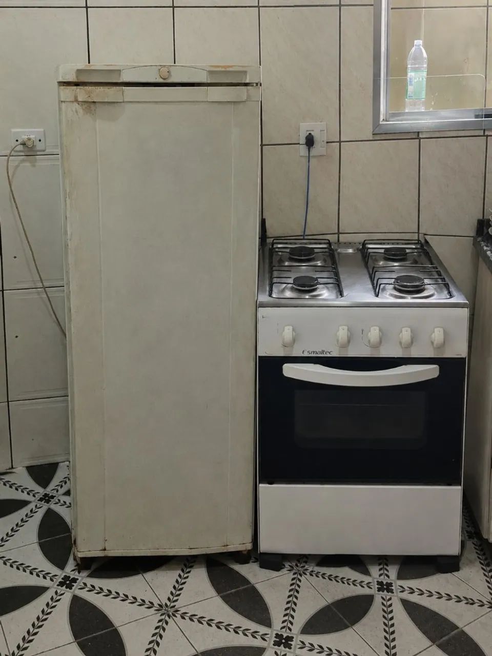 Geladeira e fogão 