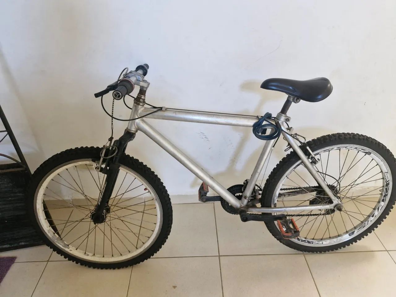Bicicleta aro 26 com marcha 