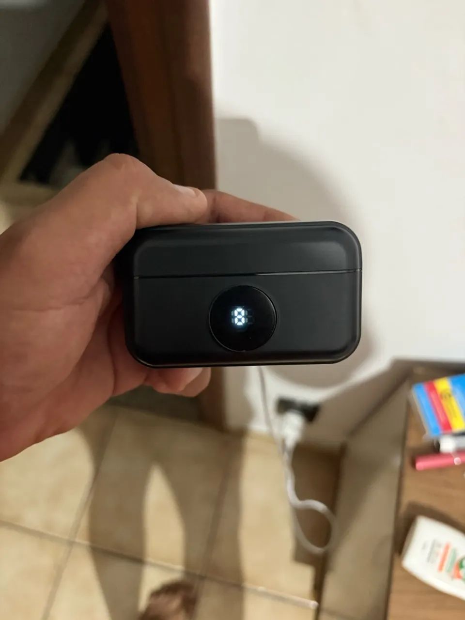 Microfone via Bluetooth com estojo carregador  - Foto 4