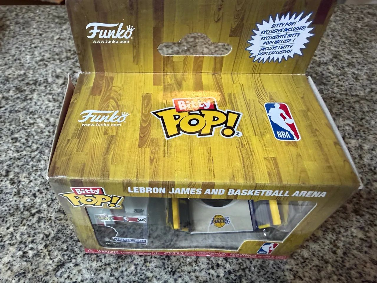 funko bitty pop! lebron james e arena de basquete - Foto 2