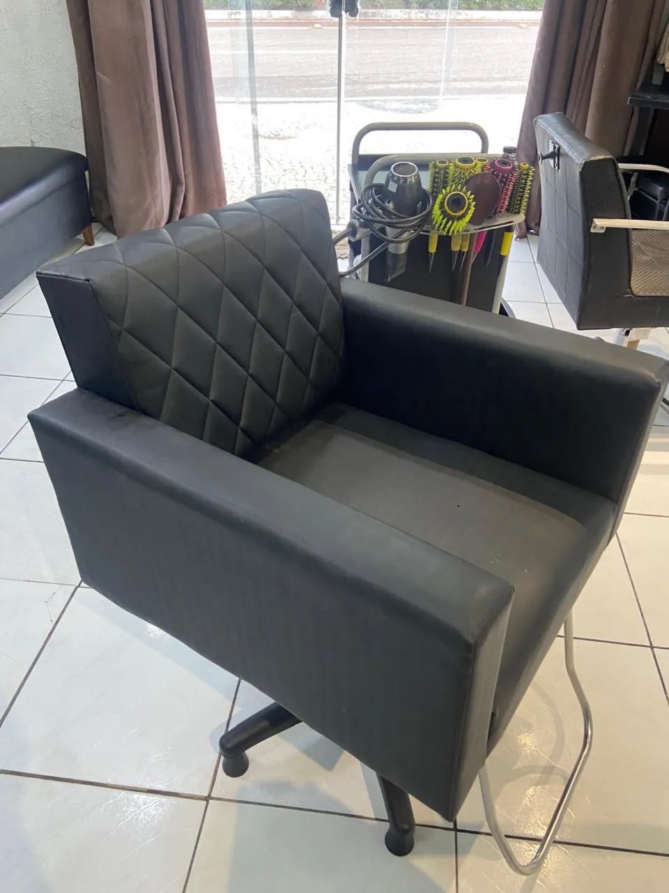 Vendo Cadeira para salão de beleza  - Foto 2