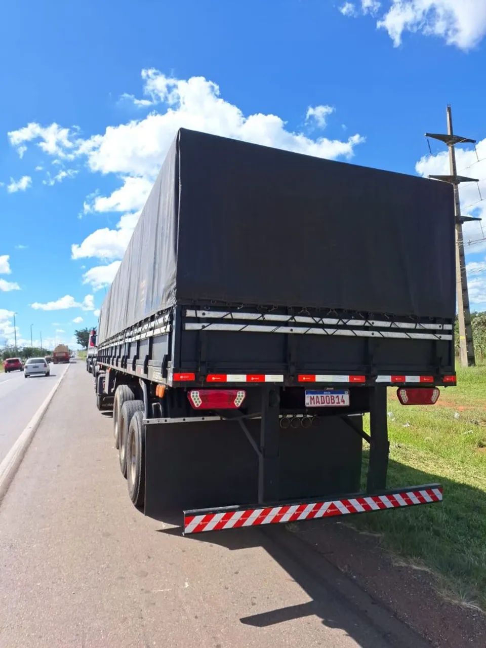 Carreta guerra  de 38 mil por 32 mil a vista - Foto 2