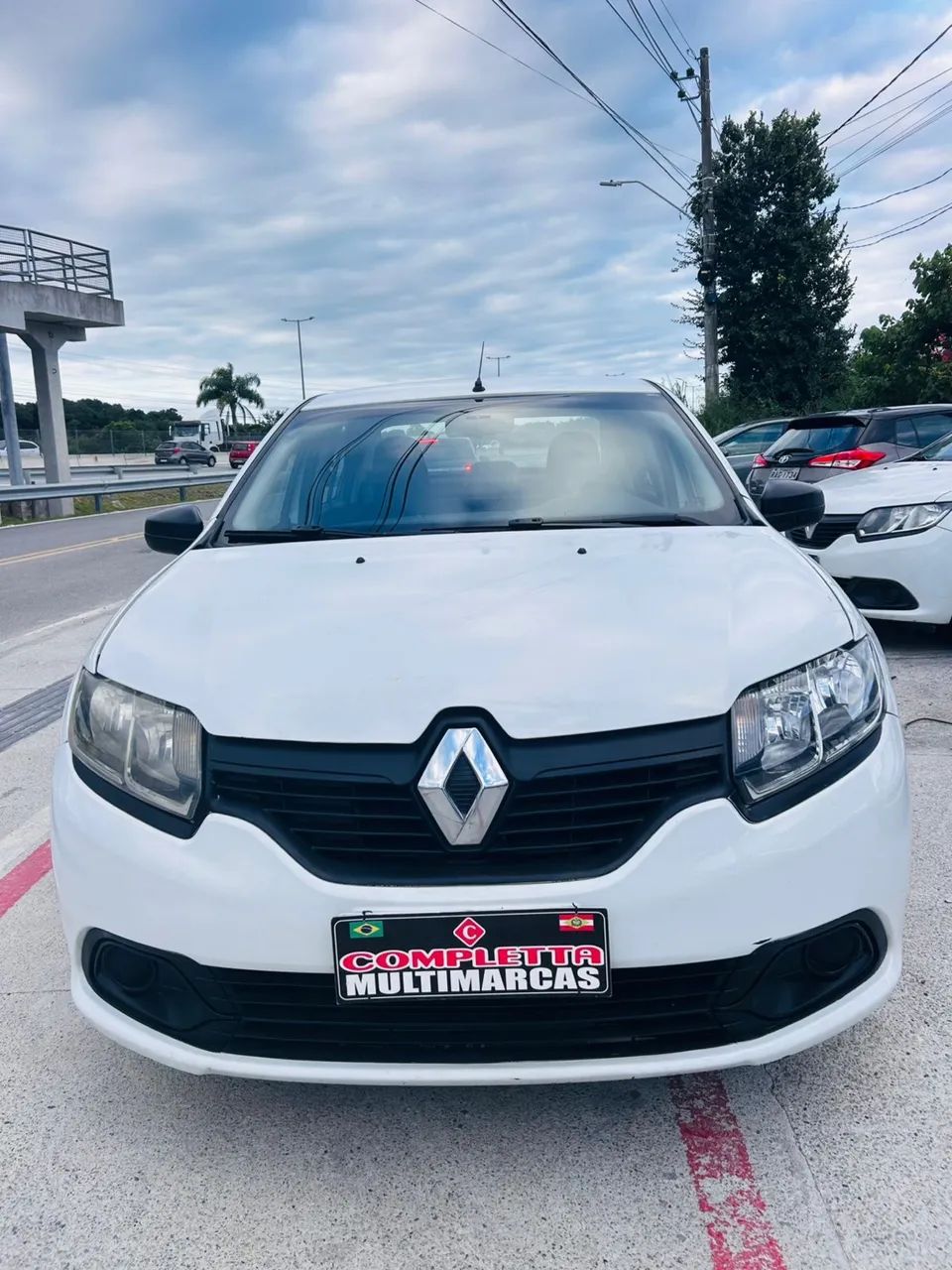 Renault Logan Authentique Hi-flex 1.0 16V 4P 2015 - Foto 2