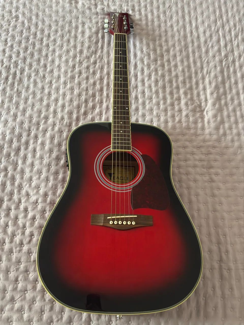Violão Eagle elétrico de aço