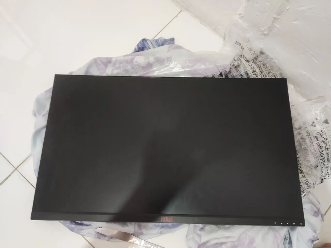 Monitor Gamer Pichau Centauri CR24E com defeito - Foto 2