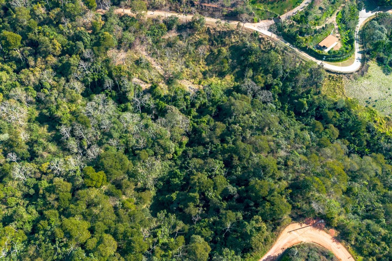 Lote em condomínio no Cuiabá, Petrópolis. - Foto 2
