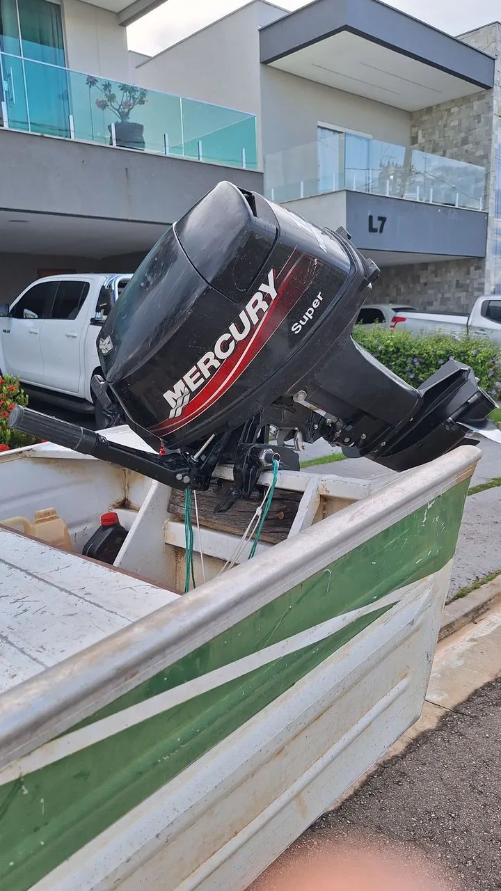 BARCO DE ALUMÍNIO, CHAPA DUPLA, 6 MTS, COM CARRETA E MOTOR MERCURY DE 15 HP - R$ 18.000,00