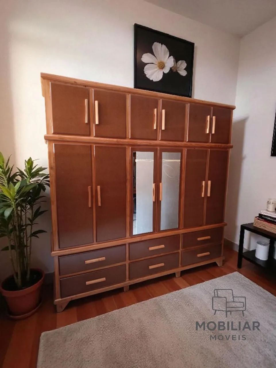 GUARDA ROUPA DE MADEIRA TRIPLEX COM 6 PORTAS NOVA