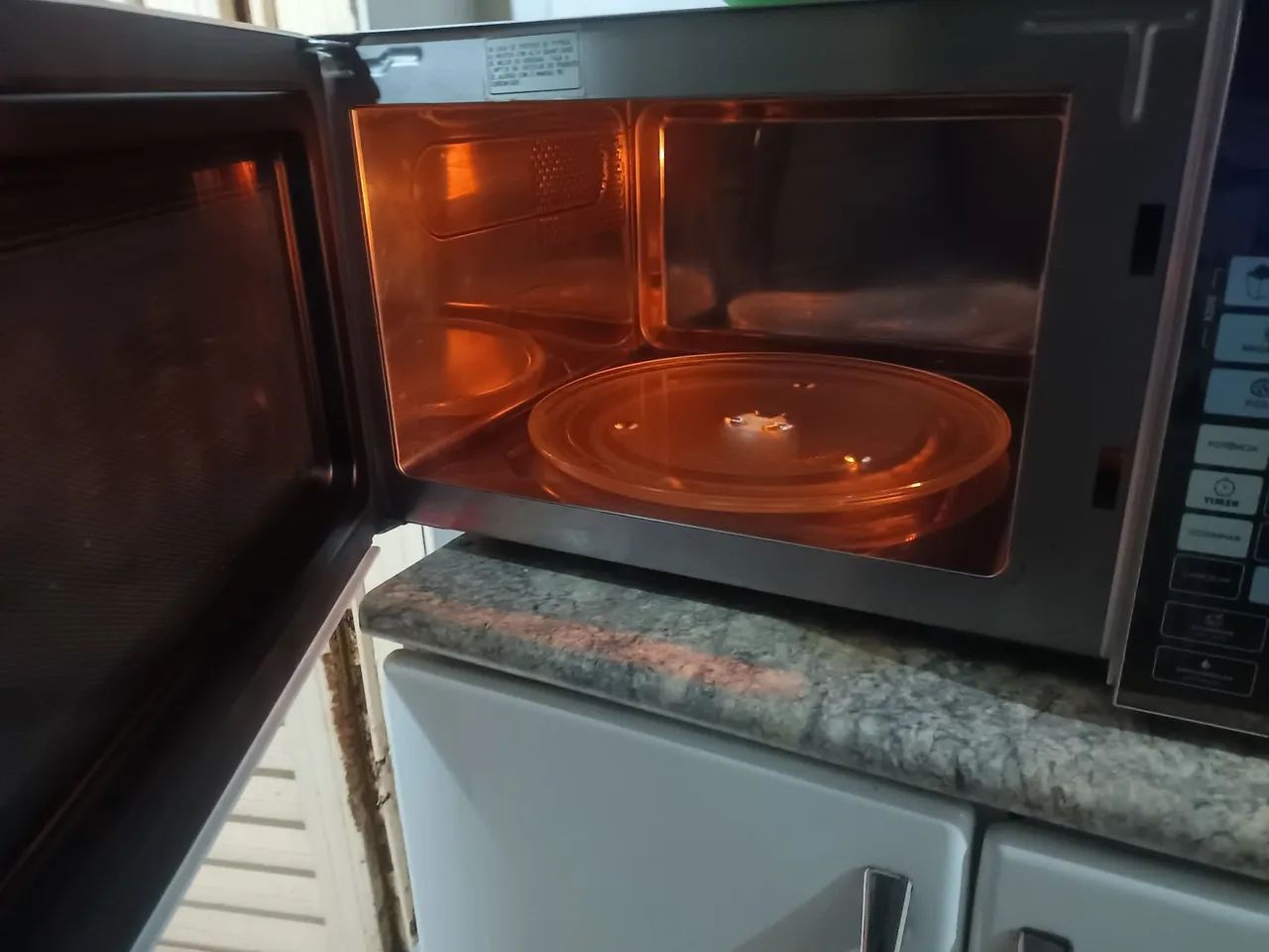 Microondas Philco 31L muito bom funcionando perfeitamente  - Foto 3