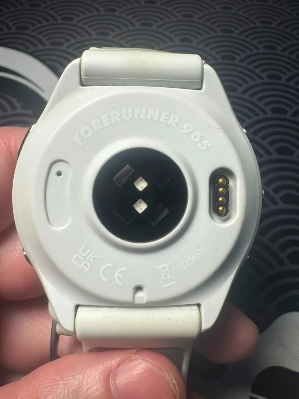 Relógio Garmim Forerunner 965 Branco - Foto 3