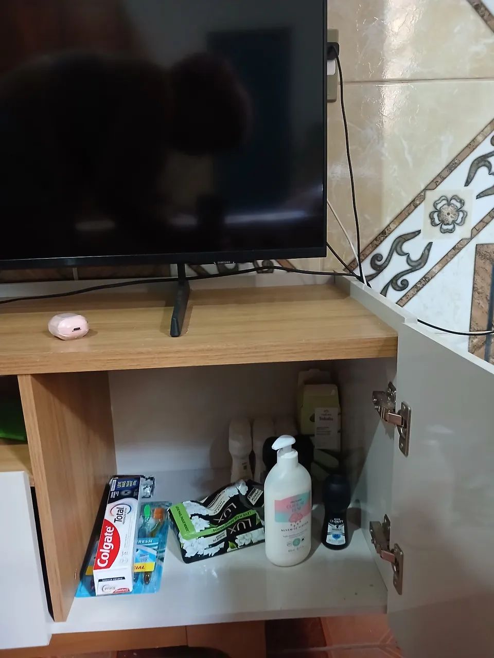 vendo TV 75' com raque  - Foto 5