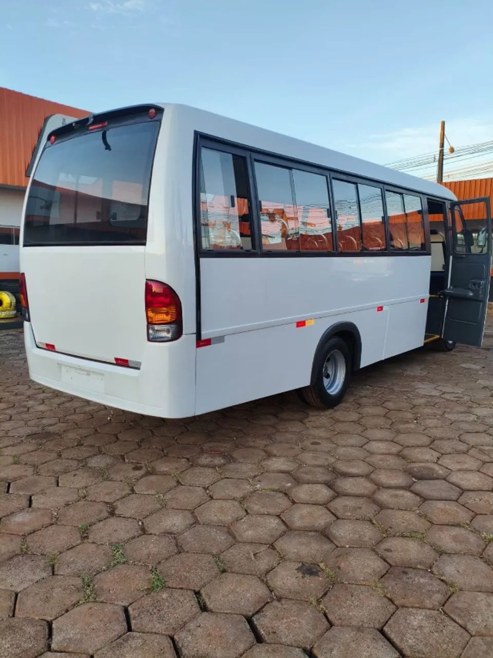 Micro Ônibus Marcopolo Volare V8 2010/11 - Foto 4