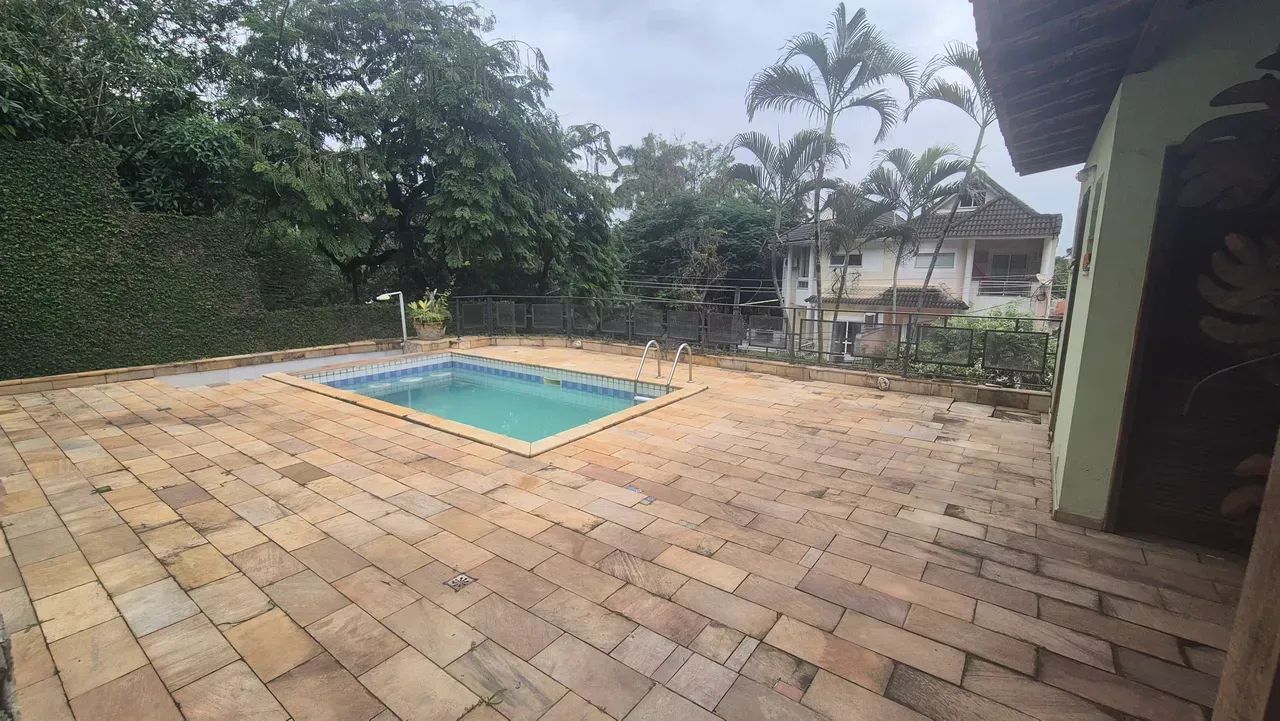 Imóvel para venda tem 320 metros quadrados com 4 quartos - Foto 2