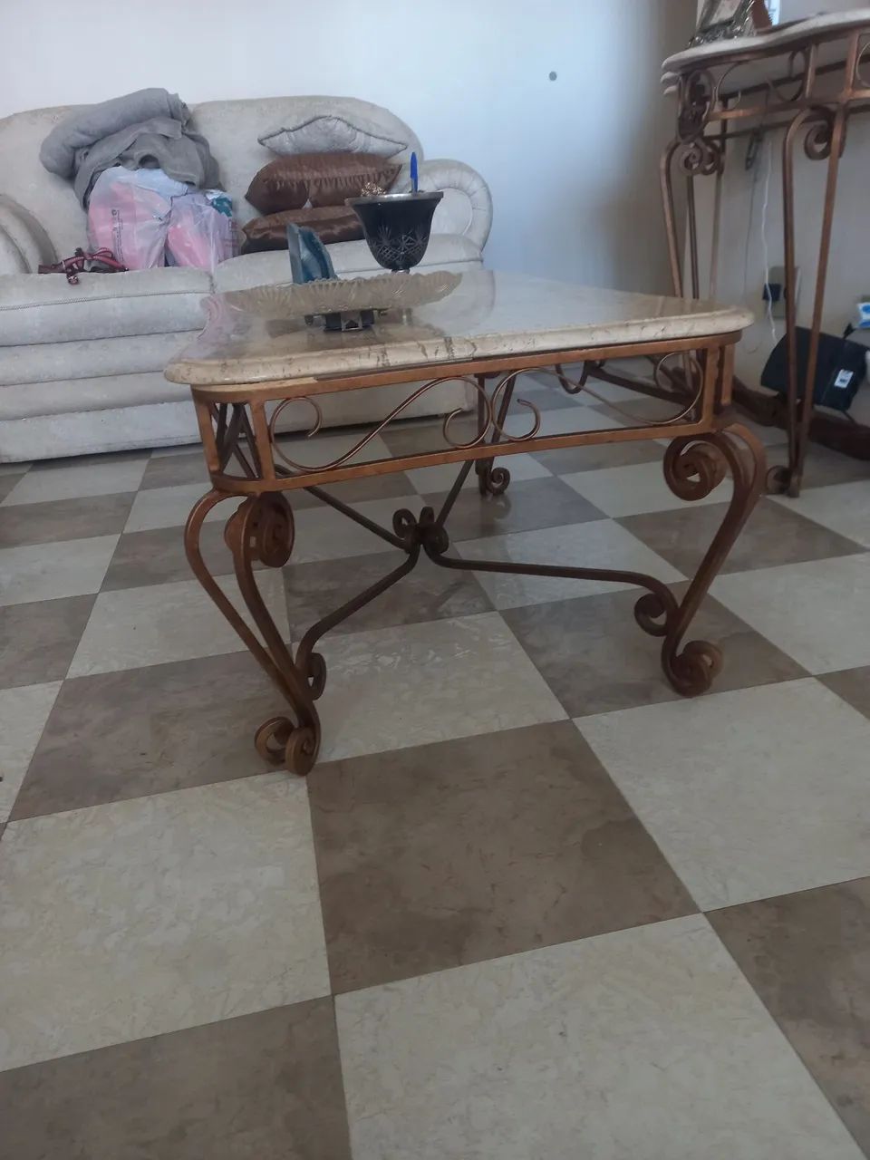 Mesa de centro clássico.  Ferro forjado e travertino - Foto 2