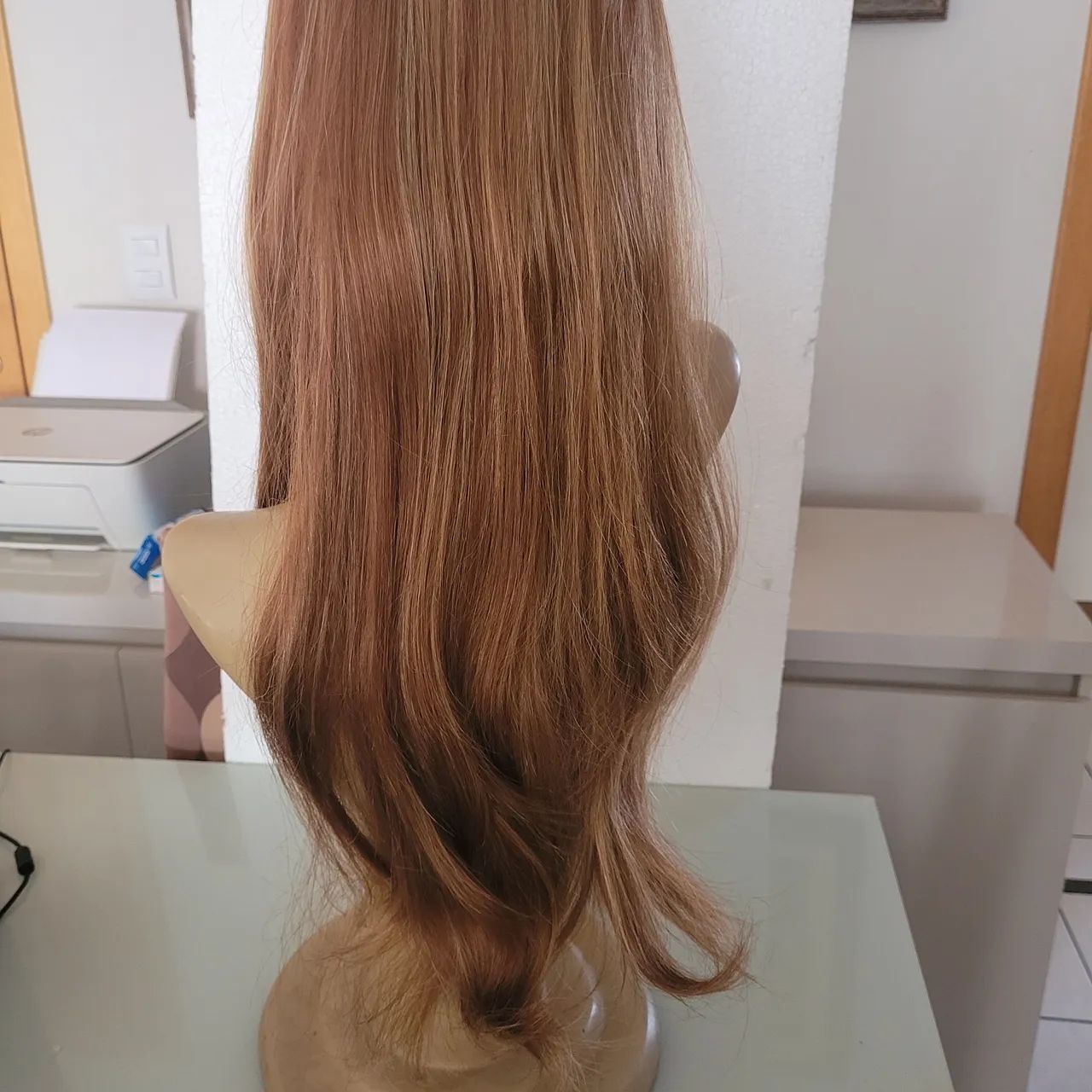Peruca front lace, com 70 cm de comprimento.  Fibra premium.  - Foto 3