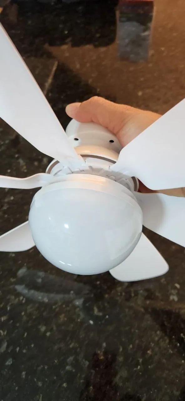 Ventilador de Teto com Luminária - Torrando   - Foto 3