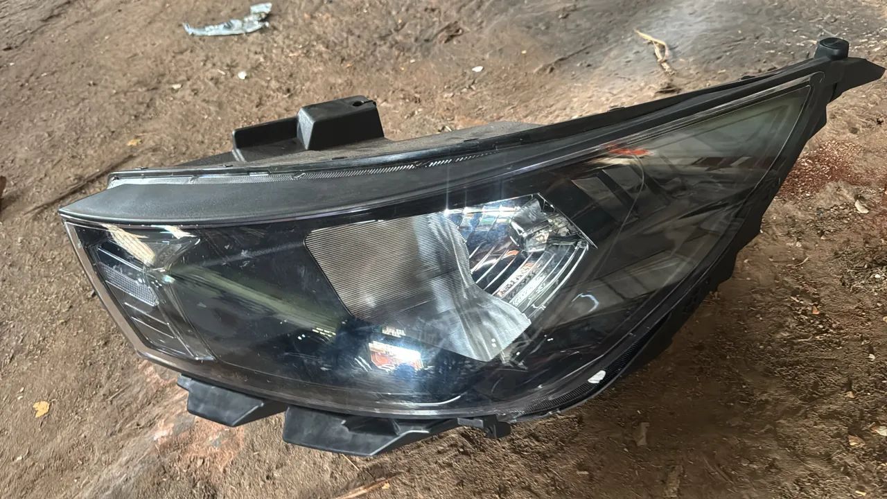 FAROL ESQUERDO HB20 2023