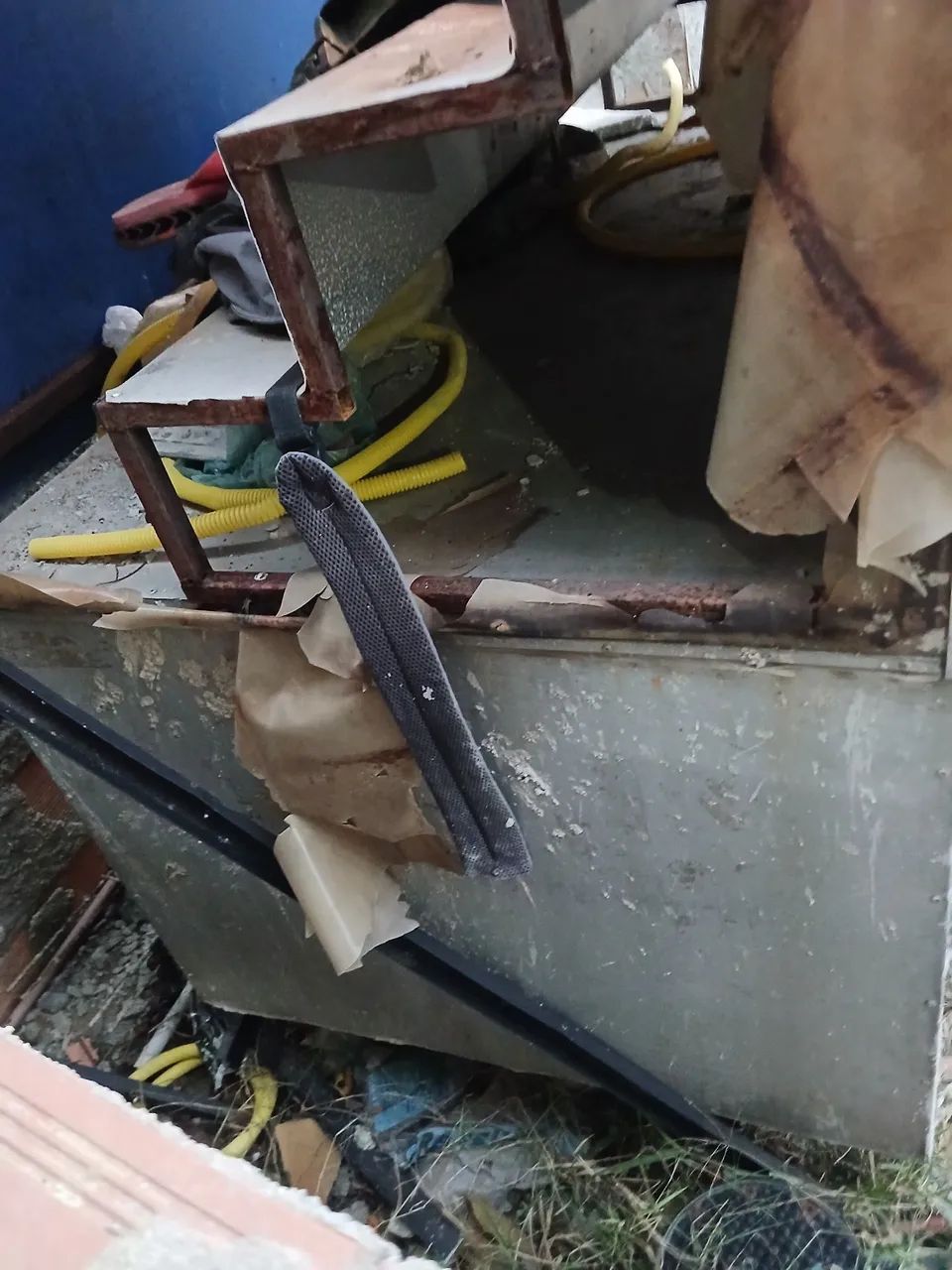 Vendo uma barraca  seminova muito boa  - Foto 2