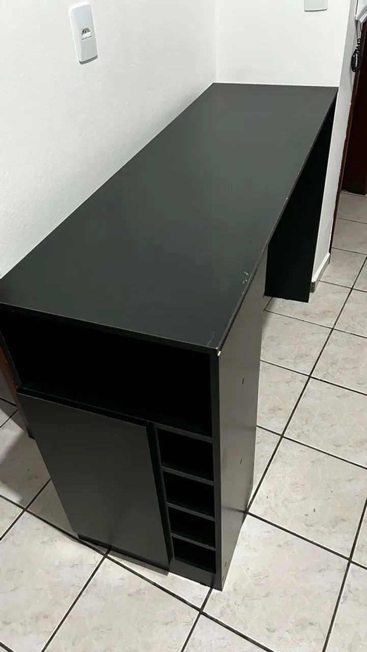 Mesa tipo bancada preta 