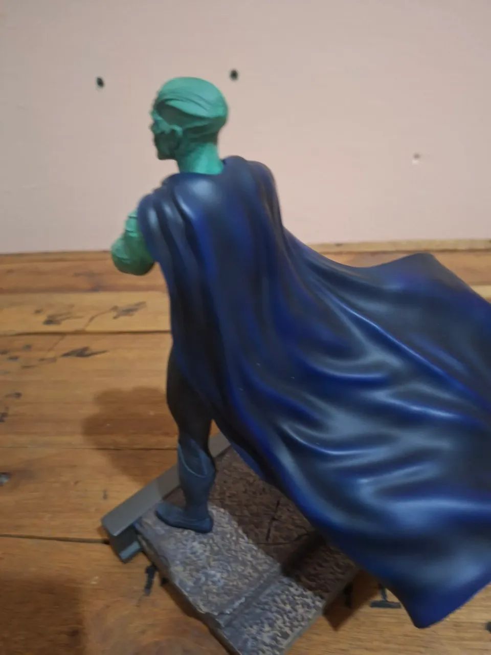 MARTIAN MANHUNTER Iron Studios  - Foto 4