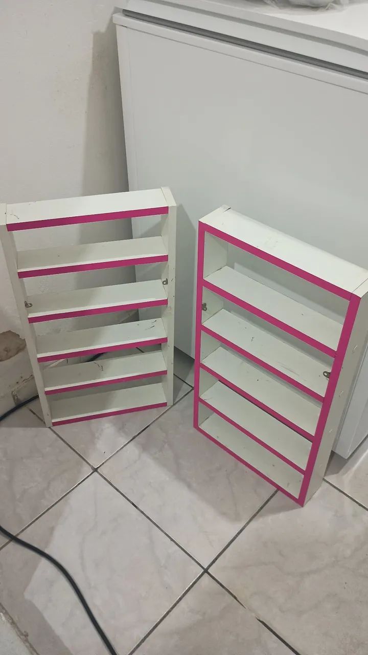 Vende-se 2 esmalterias! 