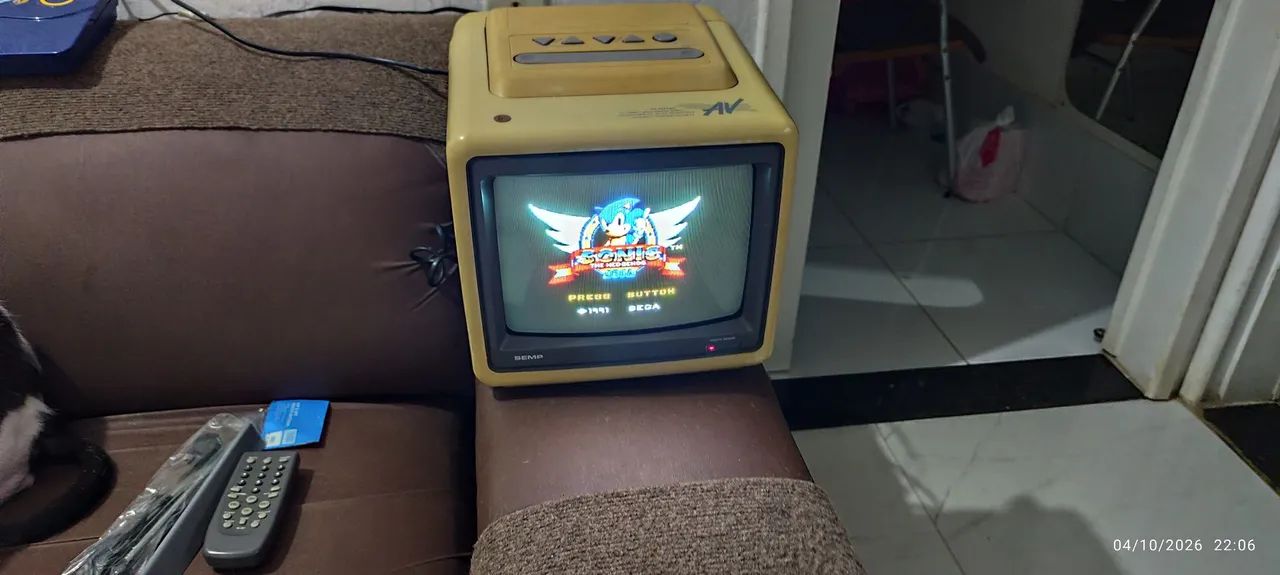 Tv Semp 10 polegadas com av 1022 tubo  - Foto 5