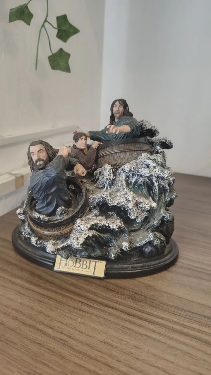 Estátua Irada do Hobbit !